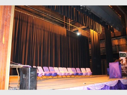 The stage in the main hall is 65m wide and 40m deep.