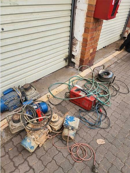 cada334a-826e-4b4e-_13621