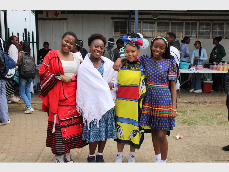 Dr Johan Jurgens School Grade Nine learners got hands-on business experience by running stalls and selling products at their market day.