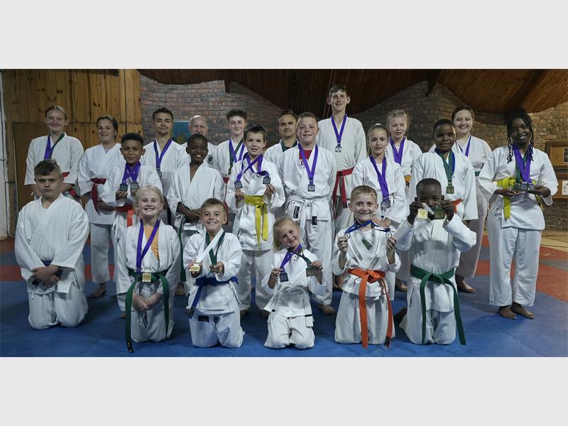 Young athletes from KWF Springs Karate Club delivered outstanding performances at a friendly karate tournament held at the Brakpan Indoor Sports Centre, earning numerous medals for their kata and kumite routines.
