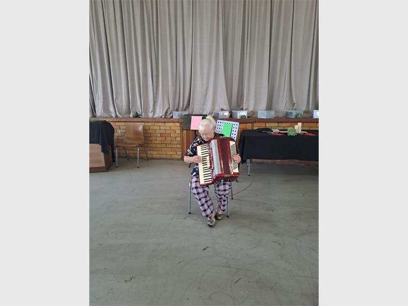 Die streeksvergadering het nie net bestuursaangeleenthede ingesluit nie, maar ook opvoerings en kreatiewe idees vir die komende jaar.