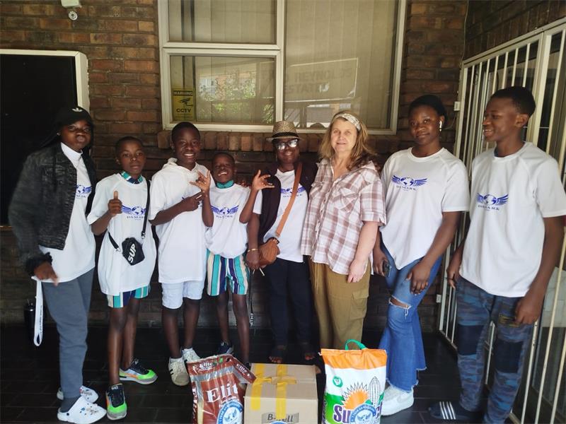 To celebrate their one-year anniversary, Damark South Africa reached out to local homes and shelters, donating food, toiletries, and groceries to those in need.