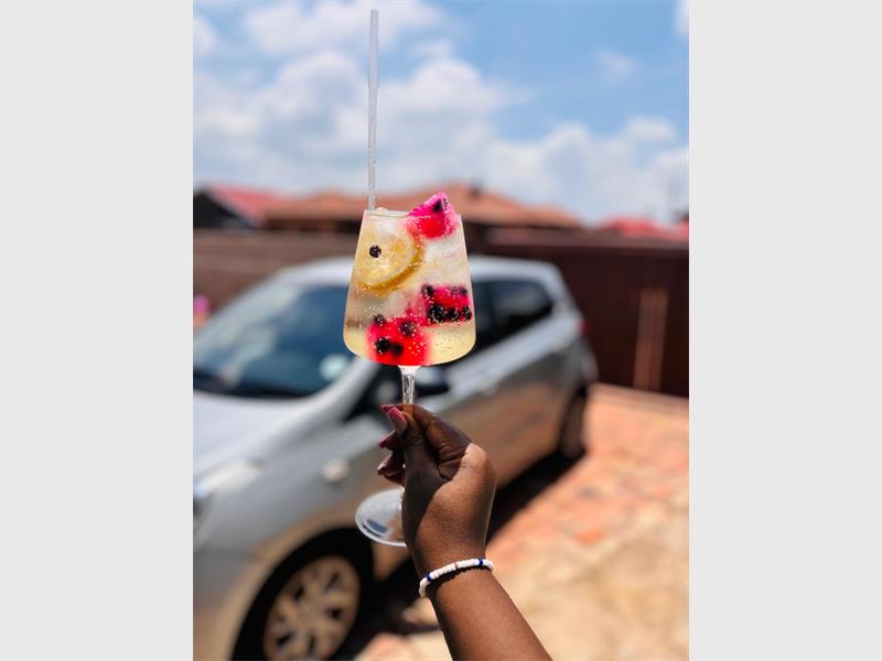 Here’s an easy, colourful, and refreshing drink recipe to try at home this festive season — perfect for both adults and kids.