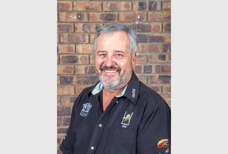 Die klub is geleë te 1ste Laan 69, Geduld.