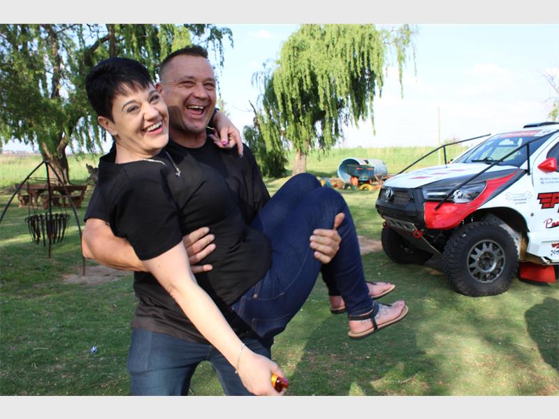 Kyk hoe lesers hul liefde vir mekaar vasgevang het in ons Valentynsdag fotokompetisie.