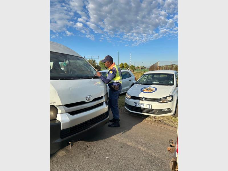 Gauteng transport authorities have removed over 100 unroadworthy minibuses from major routes as part of intensified enforcement aimed at improving road safety.