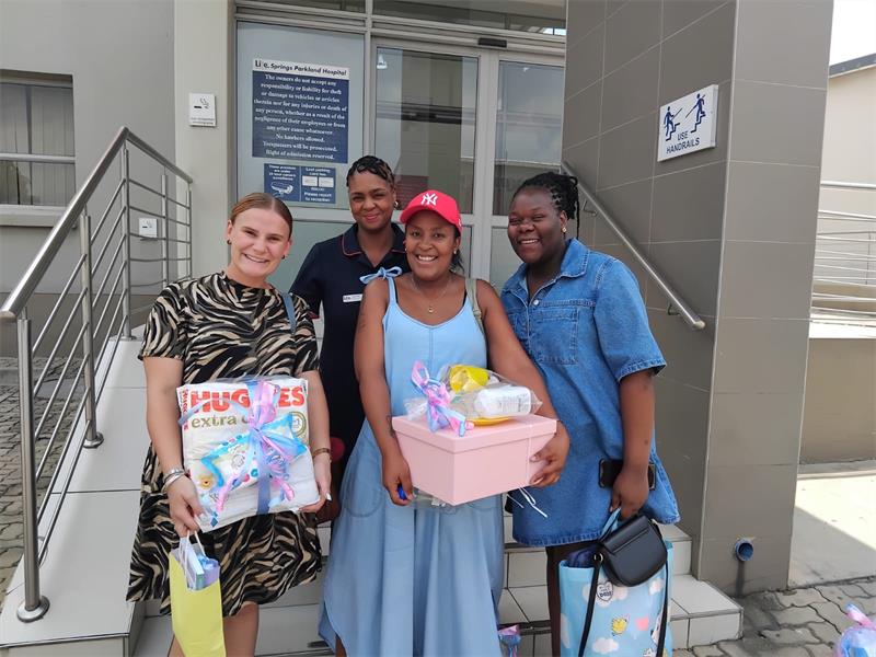 Mothers-to-be connected with doctors and health professionals during an informative Q&A session focused on evidence-based pregnancy care and well-being.
