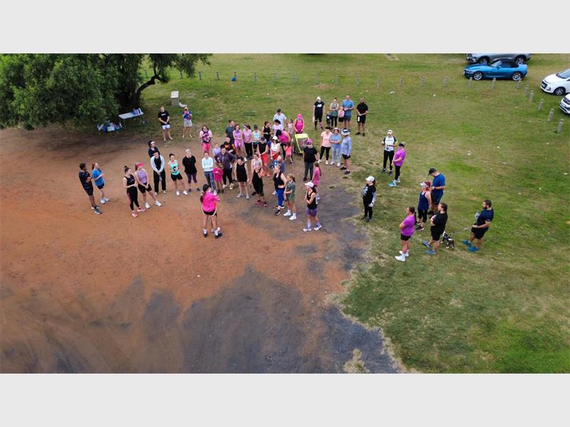 KD4U Fitness hosted a 5km fun run at Strubenvale Circle to raise funds and collect donations for the Springs SPCA.