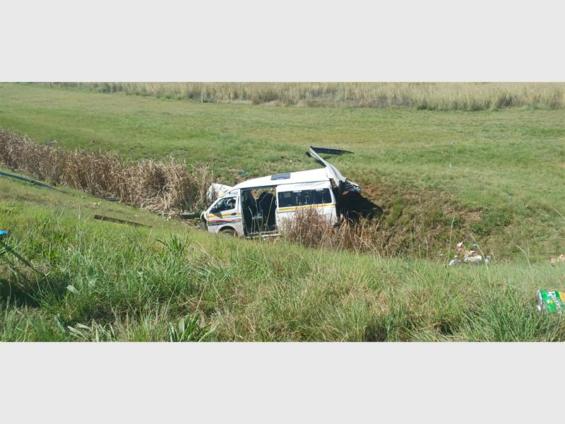 Three people died after a taxi lost control and overturned, allegedly following a shooting incident on the Etwatwa off-ramp in Eastvale.