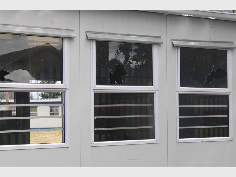 The Gauteng Department of Education says plans are underway to relocate vacant mobile classrooms at Laerskool Morester as residents continue raising safety concerns over crime and neglect.