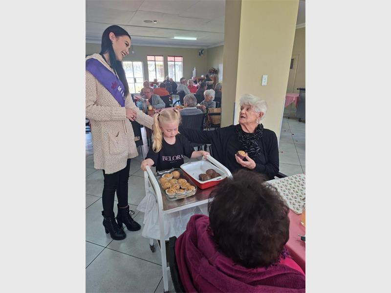 Miss Springs 2025, Ashley Joubert, visited the facility with gifts and warm companionship for the mothers living there.