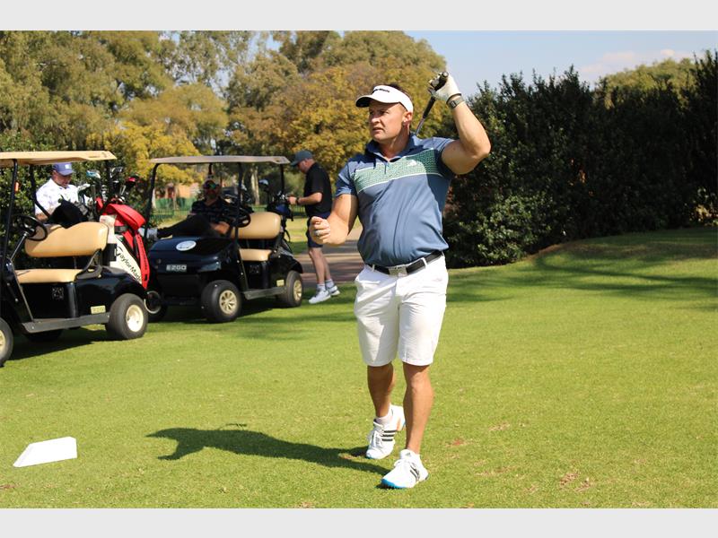 Brakpan golfers and community members turned out in strong numbers to help the Brakpan Boxing Club raise funds for hall rental and boxing equipment during its fifth annual golf day fundraiser.