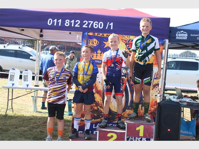 Team manager praised the enthusiasm and determination shown by cyclists during the mountain biking event.