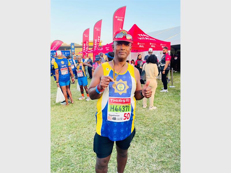 Springs SAPS Captain Sagathavan Pather completed the 2026 Comrades Marathon Up Run in an impressive 10 hours and 49 minutes, achieving his sub-11-hour goal.