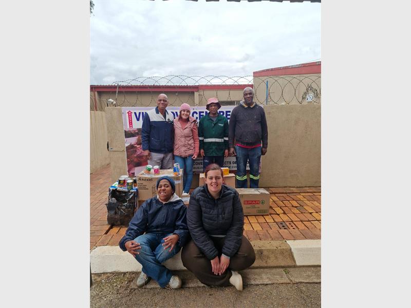 Vita Nova Centre has thanked Pinegrove Primary School's learners, parents and staff for donating essential items to help support vulnerable residents.
