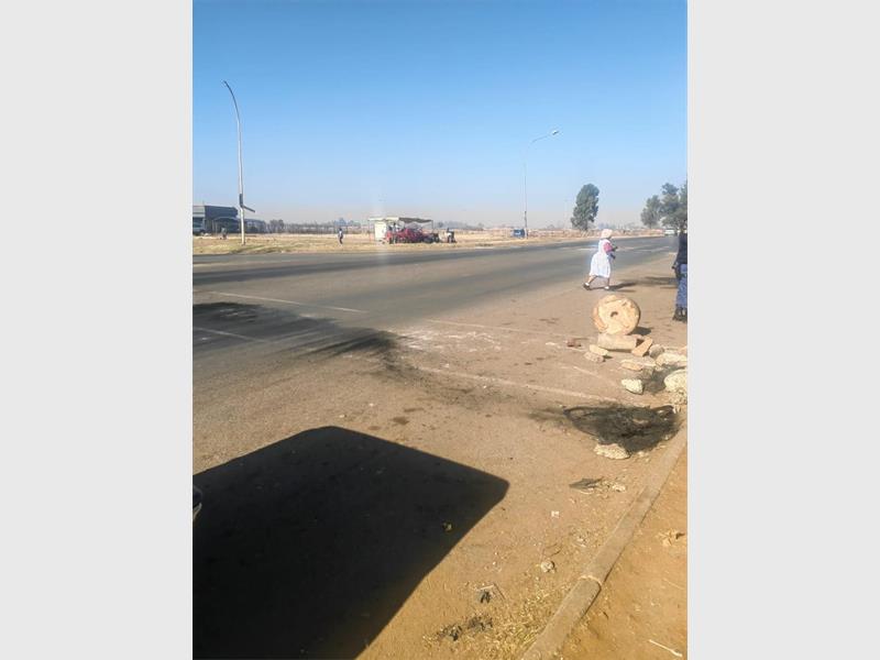A protest over electricity problems has ended peacefully, with Welgedacht Road now open to traffic.