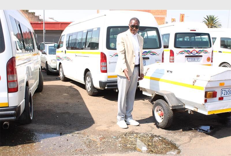 An unbearable smell at the Springs rank has left taxi drivers, vendors and commuters angry and demanding for it to be fixed.