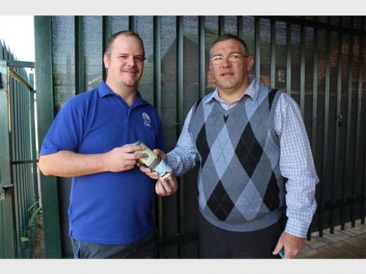 DA councillor of Ward 7, Craig Harrison with Pastor Hennie Venter from Lighuis gemeente Randfontein.