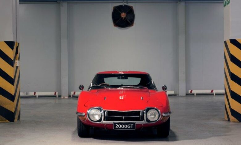 Toyota-2000GT-F-2