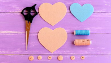 How to create a felt heart craft for Mother's Day