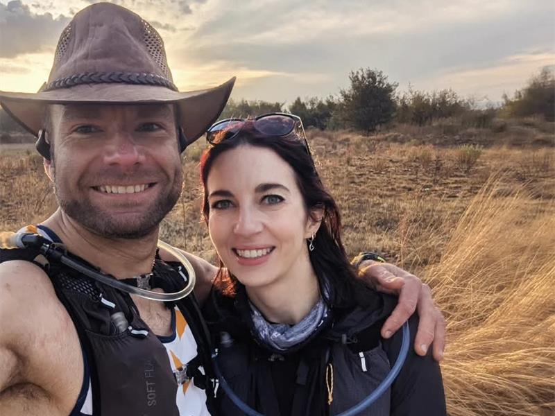 'n Bekende veearts van Randfontein en sy metgesel is gereed om die Camino de Santiago in Spanje aan te pak, met die doel om bewusmaking te skep vir die werk wat No More Tears Animal Rescue doen.