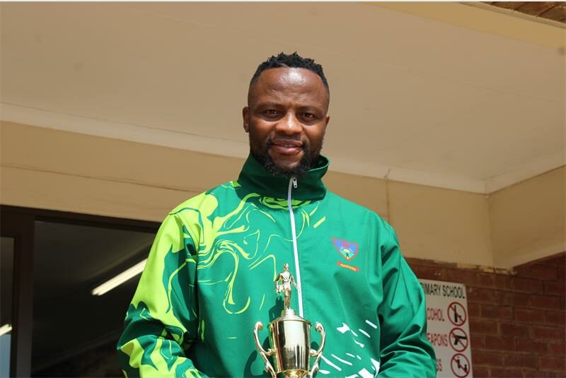 After winning the district award for teaching Natural Science, Westonaria Primary School's Nkosinathi Matela (32) now sets his sights on national glory.