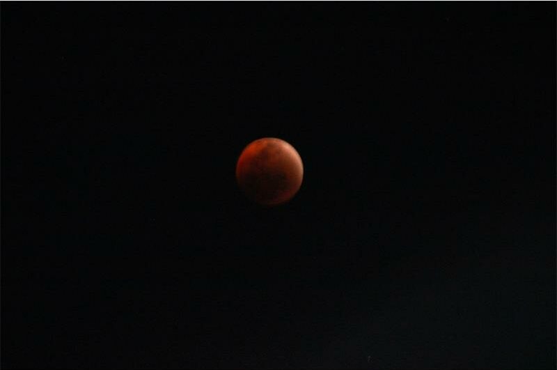 Randfontein’s night sky recently turned crimson as a rare blood moon rose during a breathtaking total lunar eclipse.
