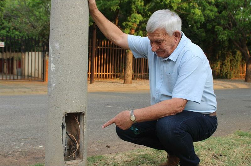 Nonfunctional streetlights on Kelkiewyn Road have raised safety concerns, with residents urging the authorities to make repairs to protect those living on the street.