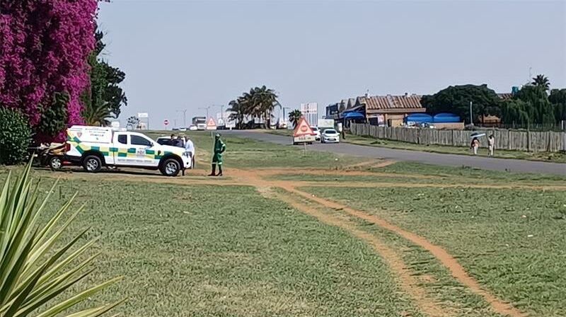 Police have launched a murder investigation after a passerby discovered a man’s body with visible injuries near a plot on Ventersdorp Road.