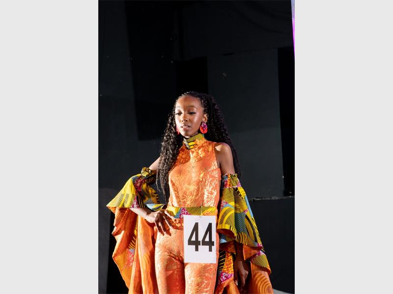 At just 13 years old, Bonolo Motubatse is already making a positive impact in her community by feeding the needy and inspiring young people.