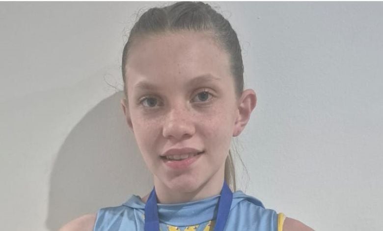 After months of training and dedication, 13-year-old Rachel Pautsch achieved silver at the Rhythmic Gymnastics South African National Championships.