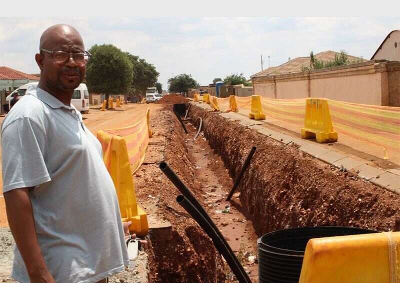 Although the sewer upgrade aims to improve local infrastructure, residents are increasingly frustrated by the state of the roads.