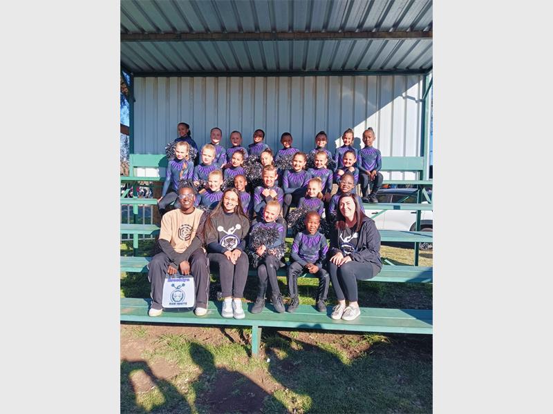 Laerskool Randfontein se dansgroepe vier top-prestasies tydens hul finale jaar op die verhoog.