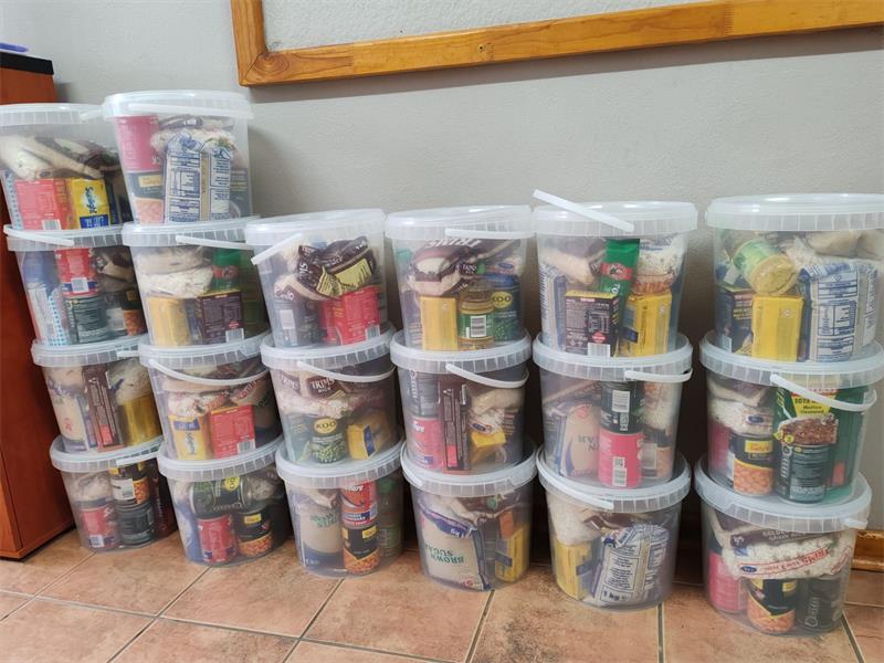 Aiming to improve health and academic growth among learners, Laerskool Modderfontein Primary School started a feeding scheme that feeds 22 learners.