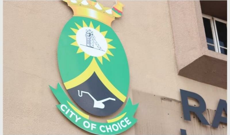 Residents are warned to be on the lookout for scamsters posing as municipal meter auditors and demanding payment.