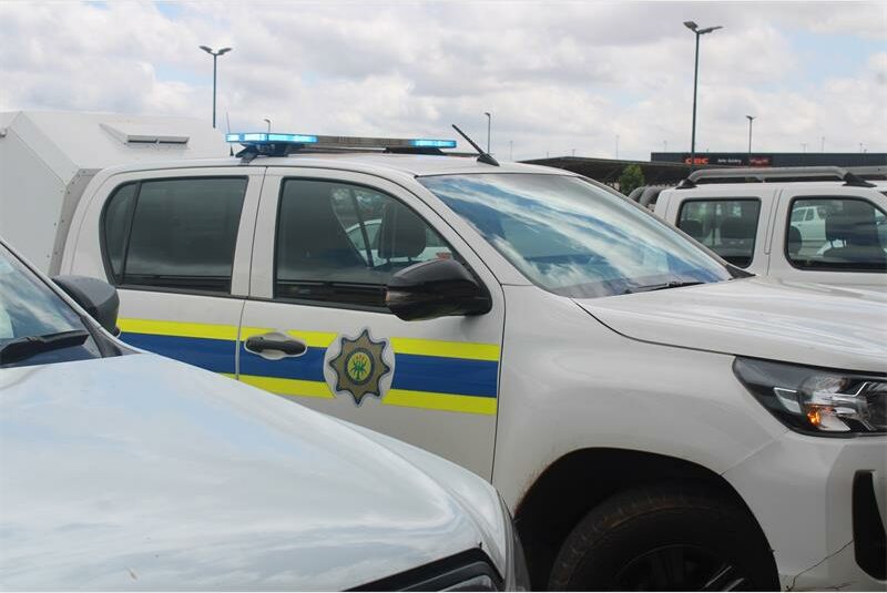 Police have confirmed that six armed suspects robbed a store at Umphakathi Mall, with investigations currently underway.