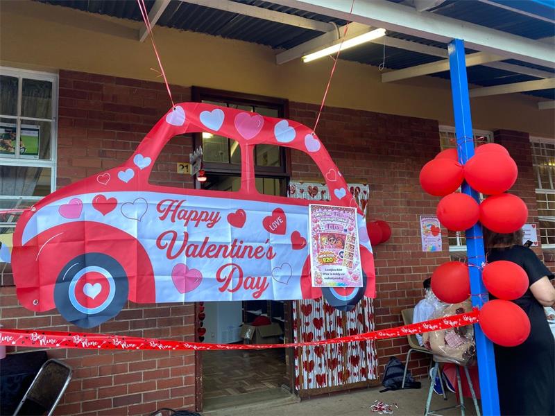 Leerders het saam ’n onvergeetlike Valentynsviering by Laerskool Rapportryer beleef.