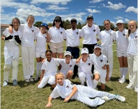 Randfontein Krieketklub se heel eerste dogterskrieketspan behaal ’n indrukwekkende oorwinning van 99 lopies en bewys hul talent aan die gemeenskap.