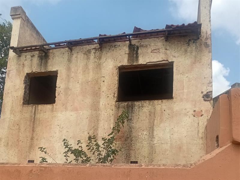 A crime prevention operation targeting abandoned buildings led to the discovery of live ammunition in Randfontein.