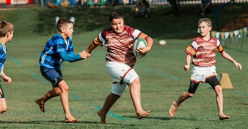 Sy toewyding, veelsydigheid en passie vir rugby laat hom vinnig uitstaan as een van die skool se belowendste jong spelers.