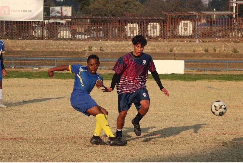 Jannas’ U17s and first team came out on top, while the U15 sides settled for a share of the spoils in a competitive day of school soccer.