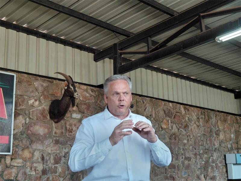 Agriculture Minister Willie Aucamp faced tough questions from farmers during a frank engagement in Randfontein over rising municipal rates, deteriorating roads and other challenges facing the sector.