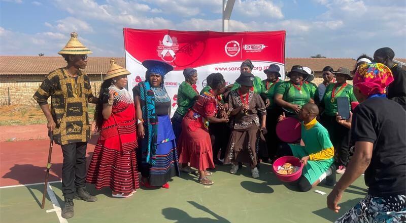 With basketball, soccer, catch ball and traditional dancing on the programme, the event offered something for participants of all ages.