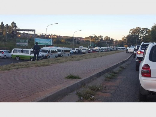 A reader following Kempton Express on WhatsApp sent this photograph of the traffic chaos on Pretoria Road earlier this week when yet another truck got stuck underneath the Elgin Road subway.