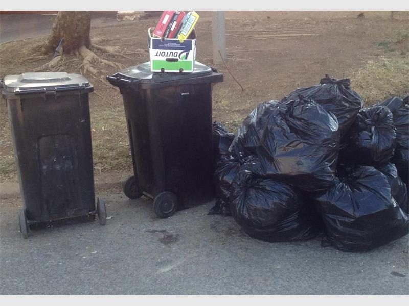 The City of Ekurhuleni has confirmed that waste collection charges apply to all residential properties, including complexes, regardless of wheelie bin usage, as part of its standard tariff policy.