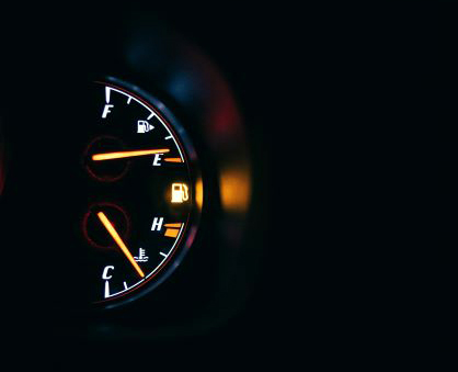 erik-mclean-a6PsEdOyjQM-unsplash fuel gauge