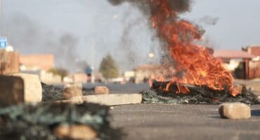 Thembisan journalist Floyd Mathebula, reporting from the ground, says sporadic gunfire can still be heard in parts of the township. Photo: Floyd Mathebula.