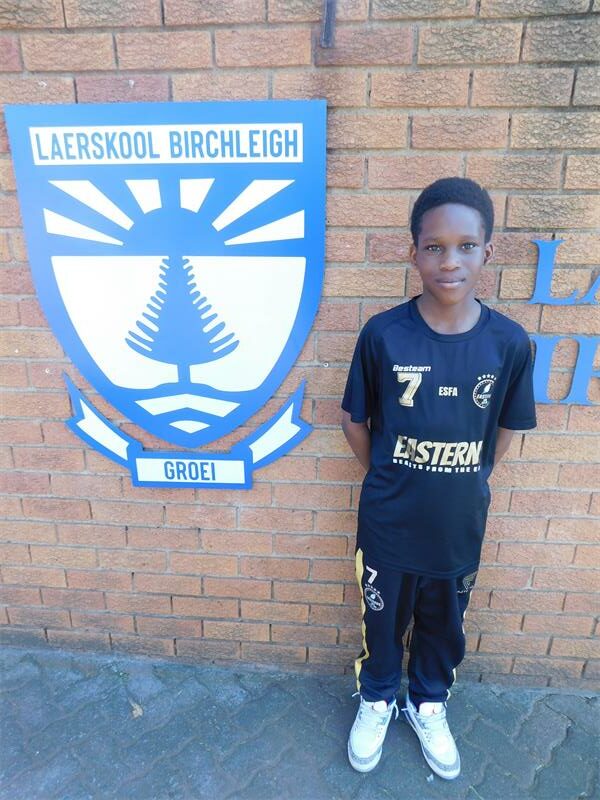 Young footballer Chima Dyke from Laerskool Birchleigh has been awarded Easterns colours for U13 school boys’ soccer, marking a proud sporting achievement.