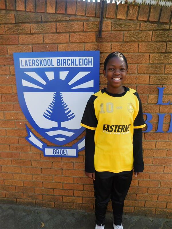 Gontse Makhetha was recently recognised with Easterns team clothing and awarded national colours in school girls’ soccer.