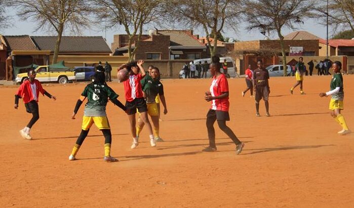 Goals from Thando Mdaweni, Simphiwe Hlabisa and Amahle Mhlambi helped Tembisa High secure a comfortable 4–0 victory over Berthary School.